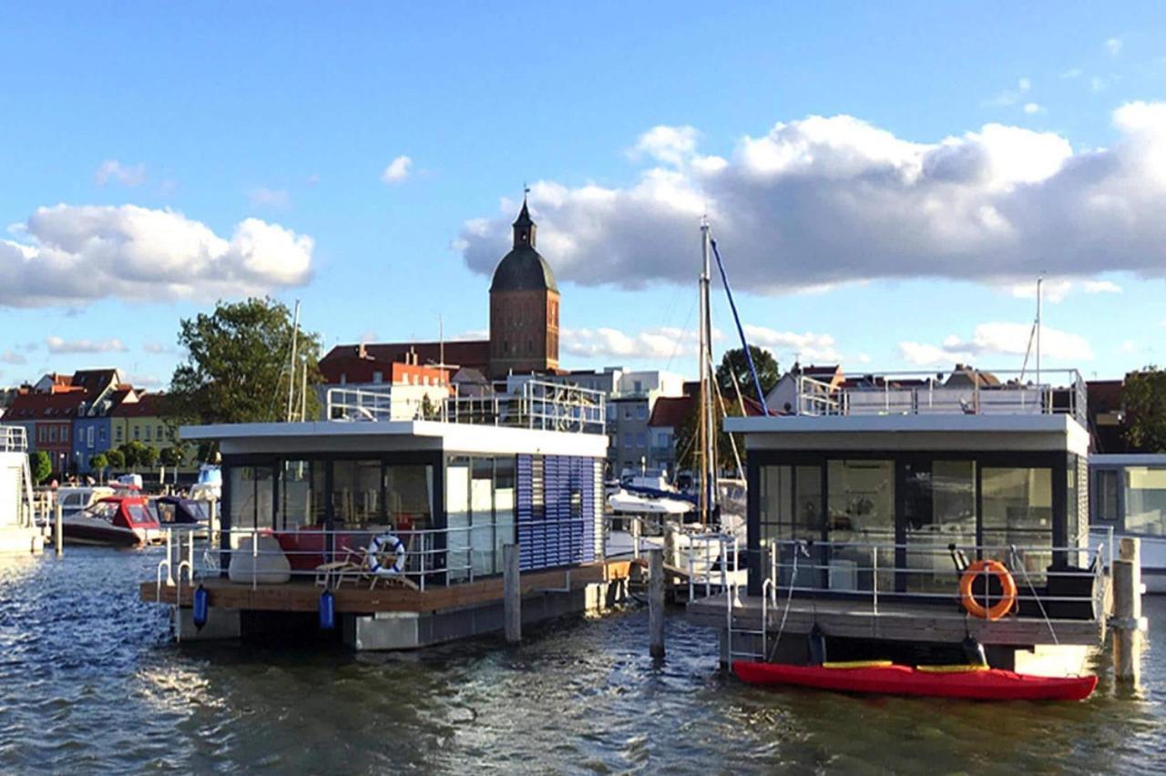 Hausboot Floating Houses Blue Active In 리브니츠 담가르텐 외부 사진